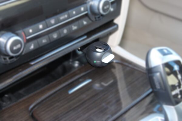 EcoGecko Car Air Freshener Aroma Oil Diffuser with 5 Refill Pads and Aroma Oil - Image 4