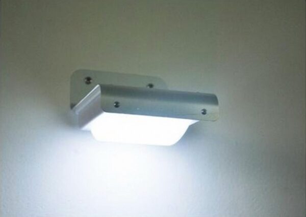 EcoGecko 16 Bright LED Wireless Solar Powered Motion Sensor Light (Weatherproof, no batteries required) - Image 5