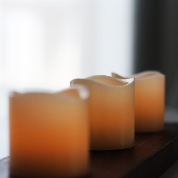 EcoGecko Set of 6 Real Wax LED Votive Candles, LED Flameless Candles With Timer - Votive Size, Battery Candle Set, Flickers Realistically. D 2 X H 2 Inches - Image 10