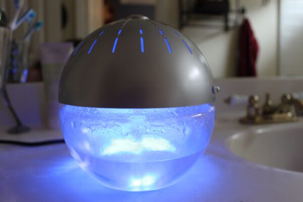 FOUR Silver EcoGecko Earth Globe Air Revitalizers, Air Freshener, Room Aromatizer, Aromatherapy, Aroma and Essential Oil Diffuser with 4 Bottles of 10ML Lavender Oil  - Image 3